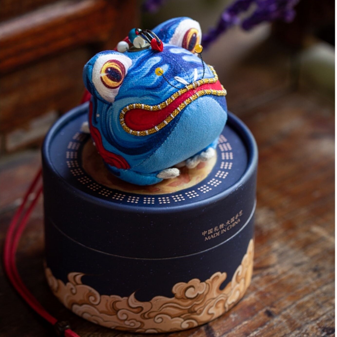 Golden Toad | DIY Embroidery Kit
