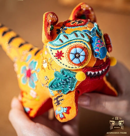 Fabric Tiger | DIY Embroidery DIY Kit