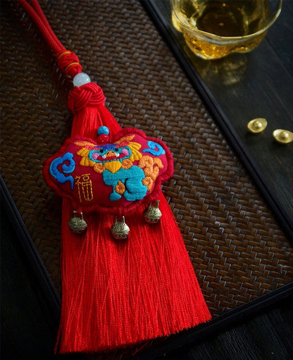 Good Luck Fortune Amulet | DIY Emrboidery Kitt