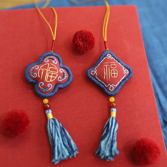 Fortune | Embroidery Amulet Kit Beginners