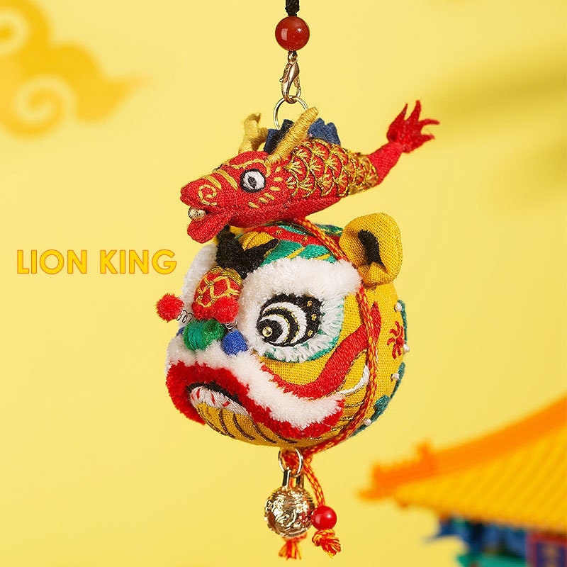 Lion King Amulet | DIY Emrboidery Kit